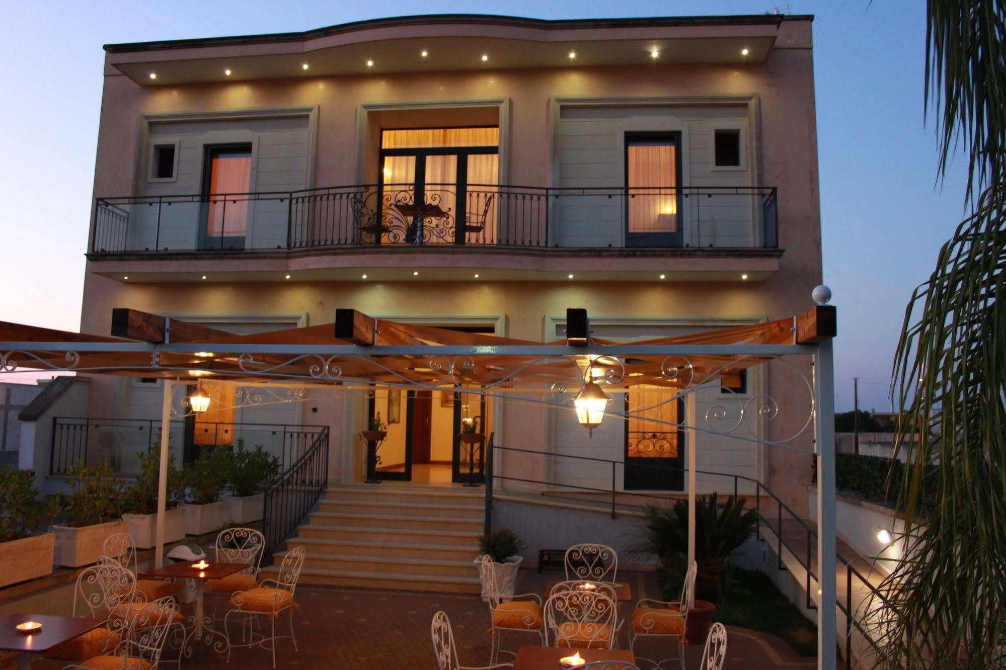 Kalinifta Residence Carpignano Salentino Exterior photo